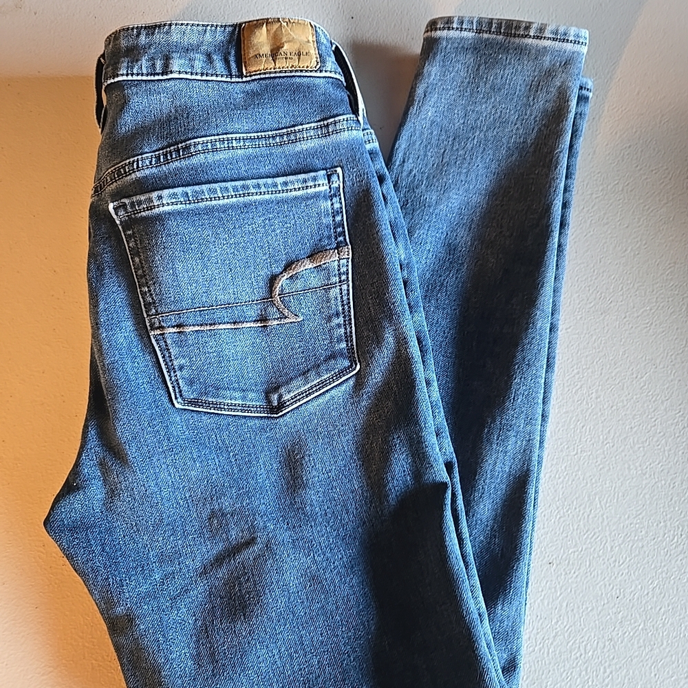 American Eagle Super Super Stretch X Hi Rise Jegging Women's Size 6 Distressed